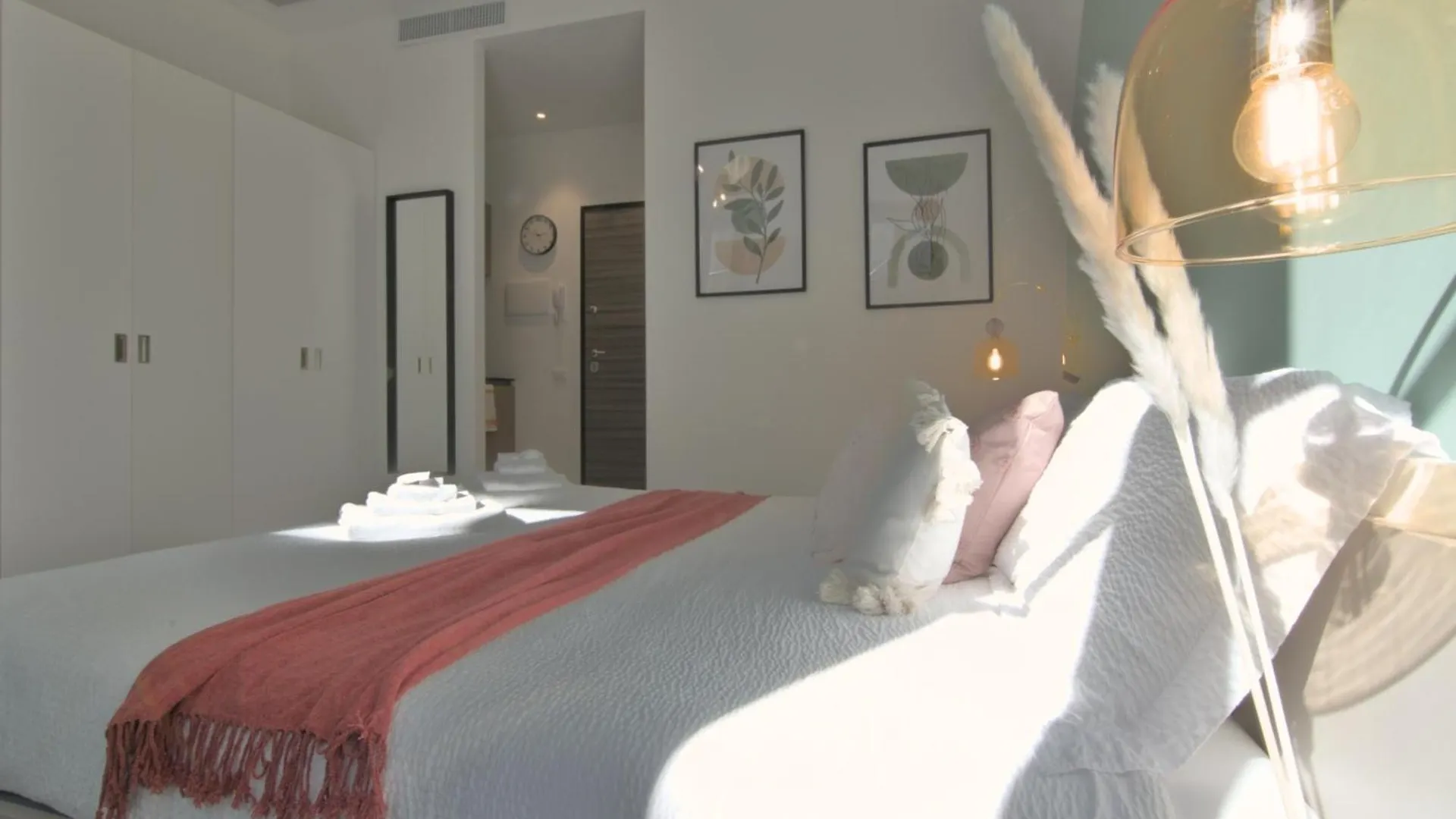 Ca Del Lasco - Modern Apartments In Classic Villa Bellano 0*,