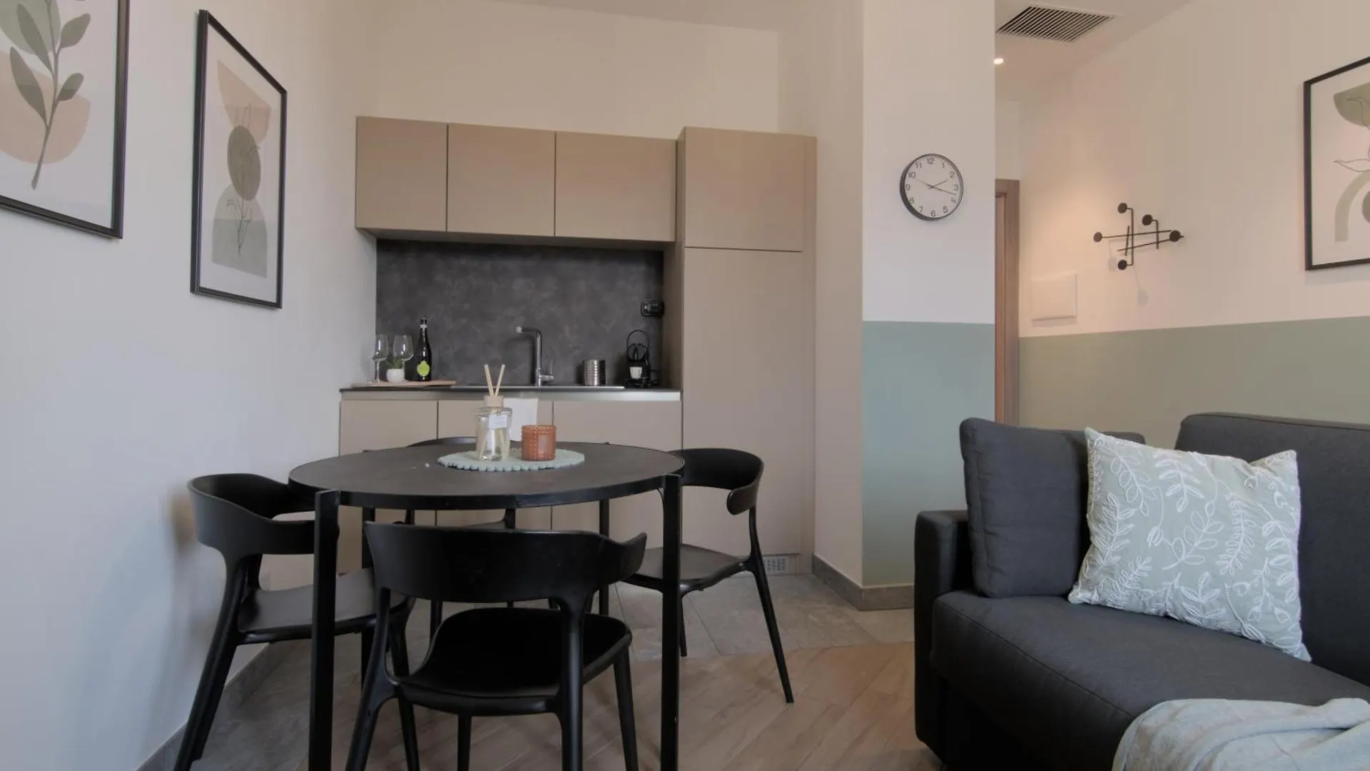 Ca Del Lasco - Modern Apartments In Classic Villa Bellano