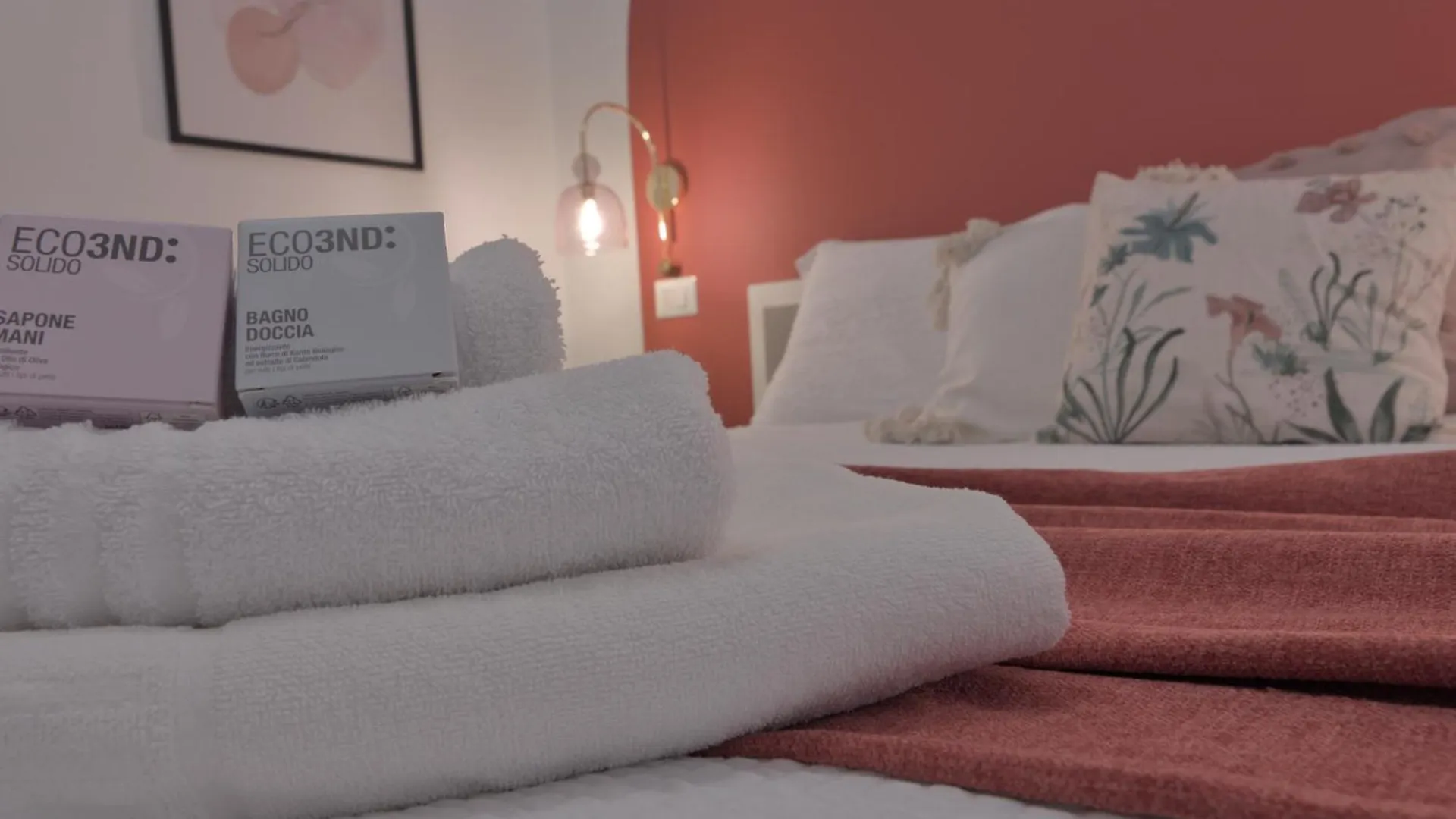 Ca Del Lasco - Modern Apartments In Classic Villa Bellano