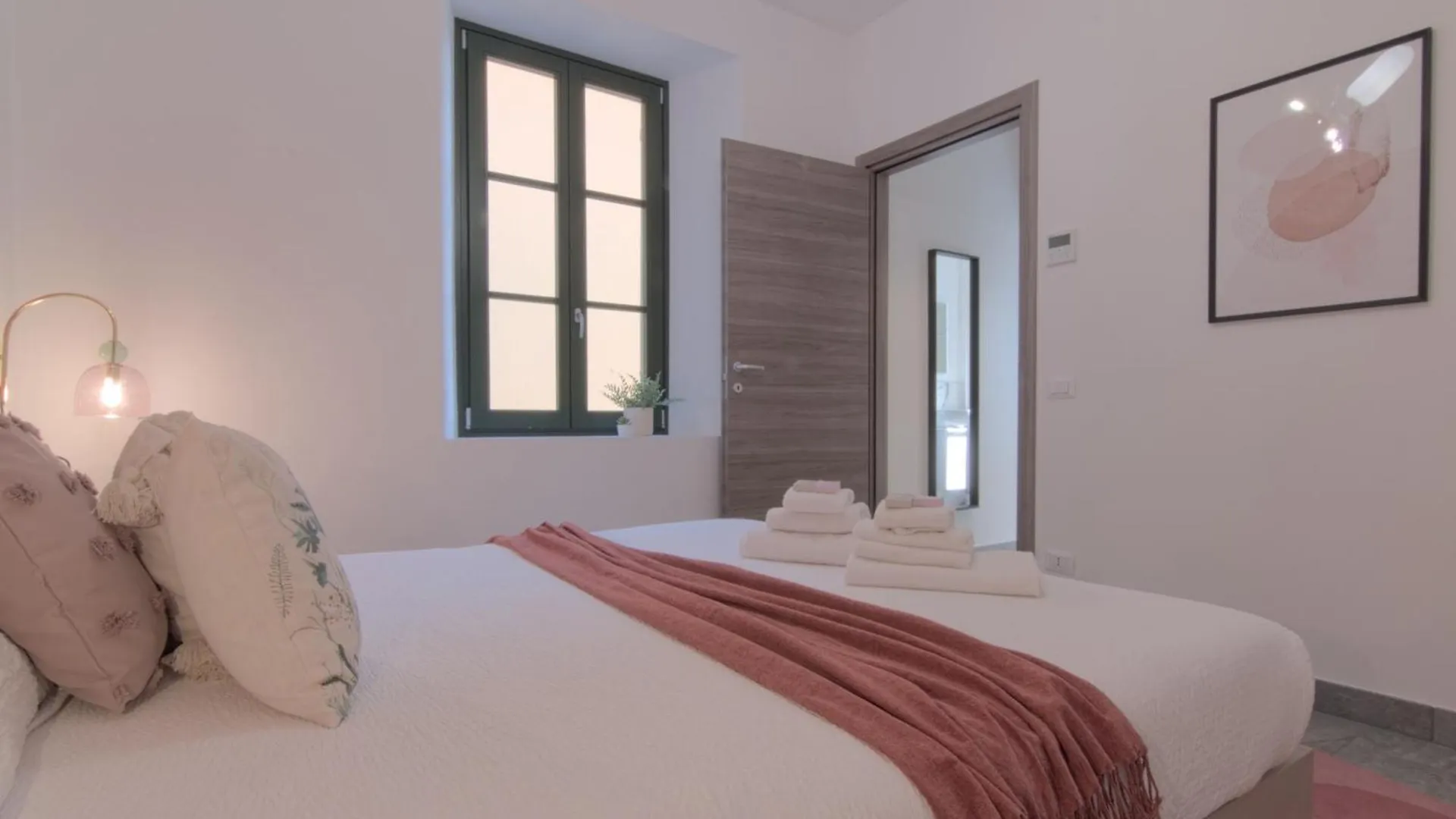 Ca Del Lasco - Modern Apartments In Classic Villa Bellano