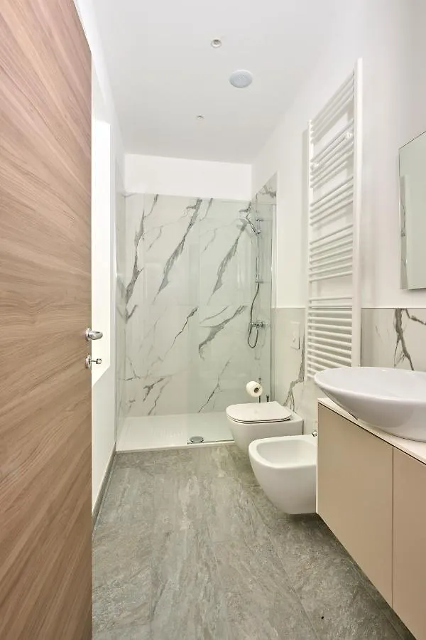 Ca Del Lasco - Modern Apartments In Classic Villa Bellano