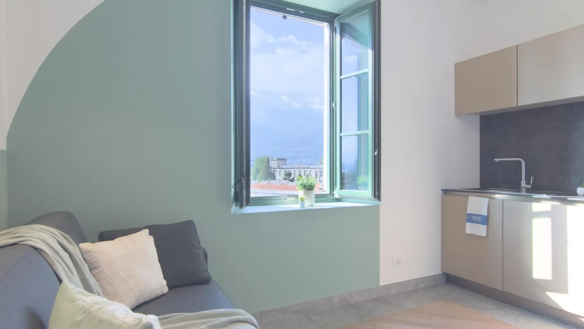 Ca Del Lasco - Modern Apartments In Classic Villa Bellano 0*,