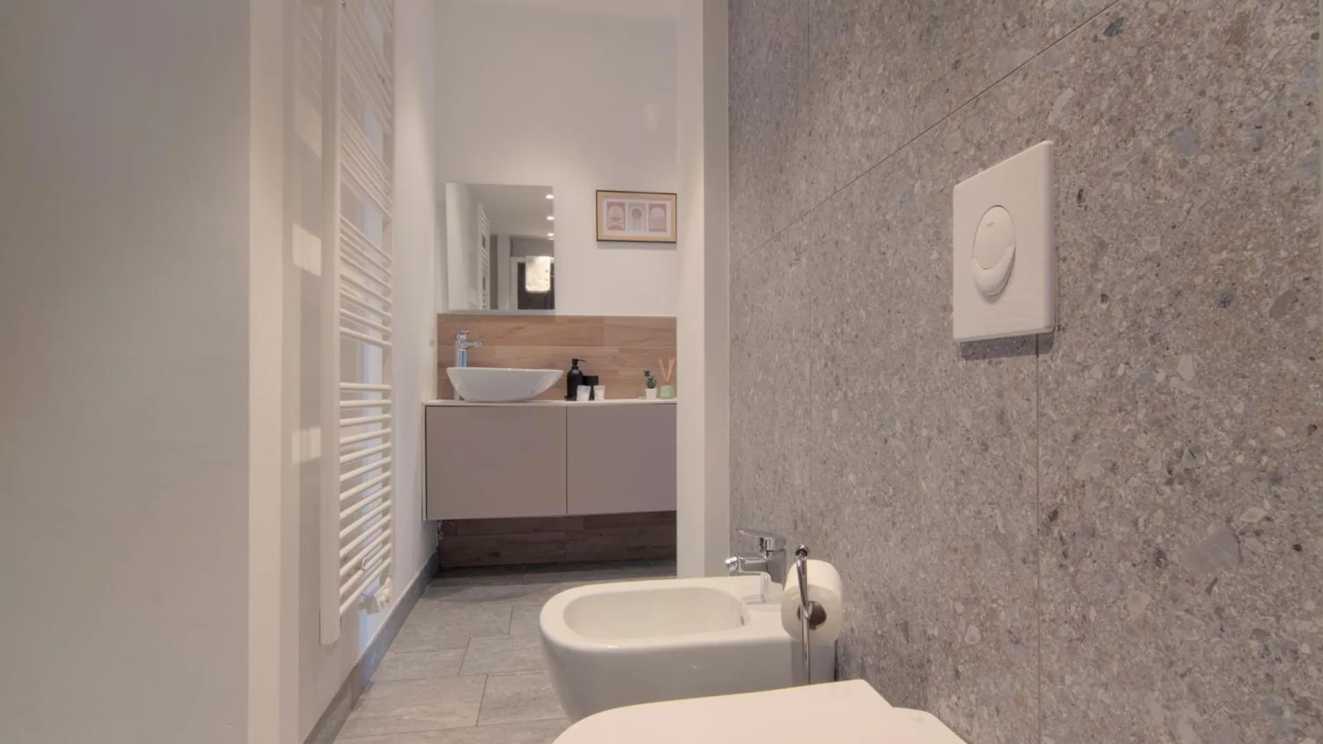 Ca Del Lasco - Modern Apartments In Classic Villa Bellano