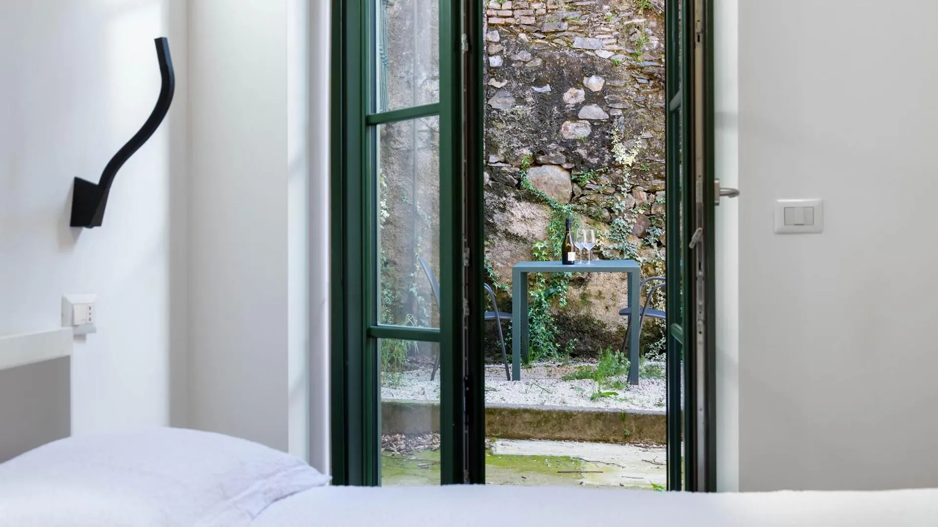 Ca Del Lasco - Modern Apartments In Classic Villa Bellano