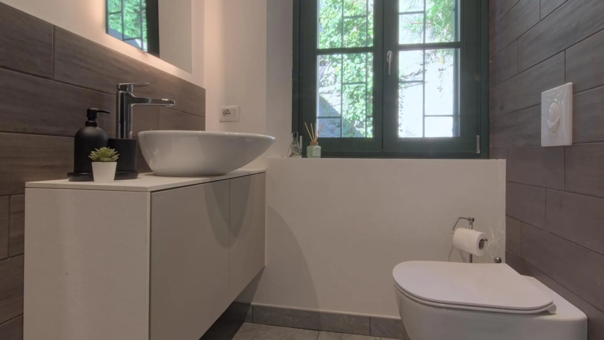 Ca Del Lasco - Modern Apartments In Classic Villa Bellano İtalya